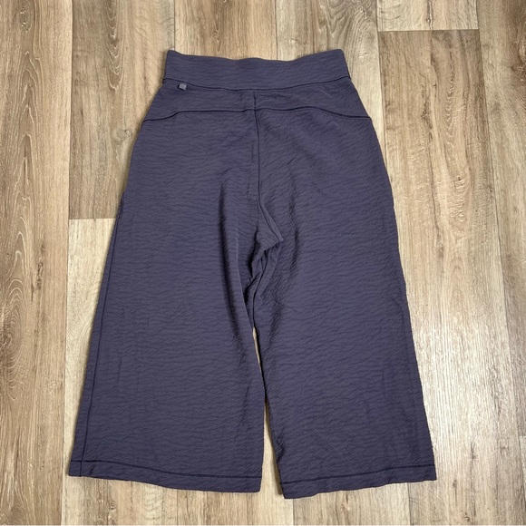 Lululemon Can You Feel The Pleat Crop in Moonwalk - Picture 9 of 15